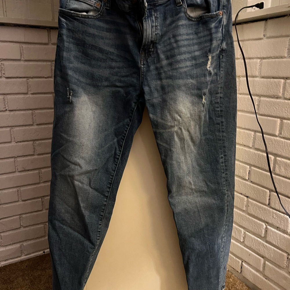 Aeropostale Relaxed Fit Distressed Blue Jeans